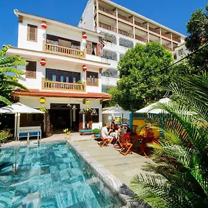 מלון B'lan Riverside